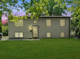 1965 Belaire Ln, Woodstock, IL 60098