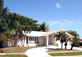 1st image of 1284 Riverhead Ave