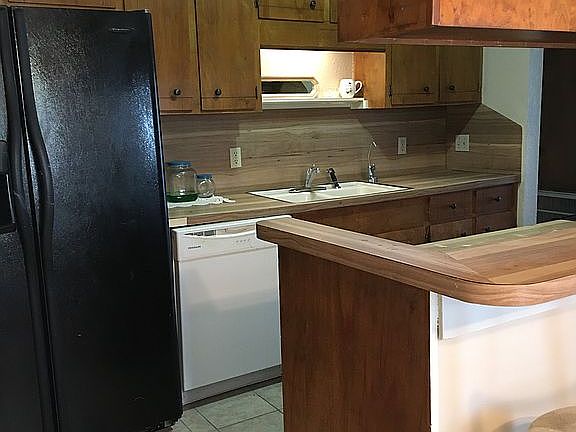 2nd image of 2305 Manitoba Dr