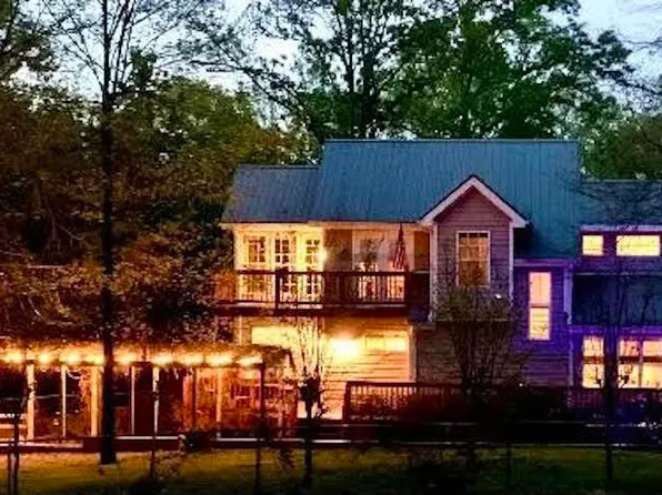 100 S Lakeshore Dr, Talladega, AL 35160