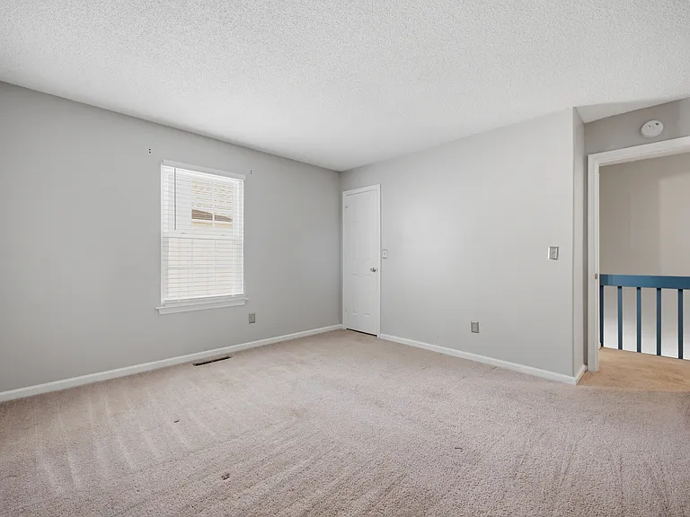 944 Gas Light Ln #1 — Photo 17