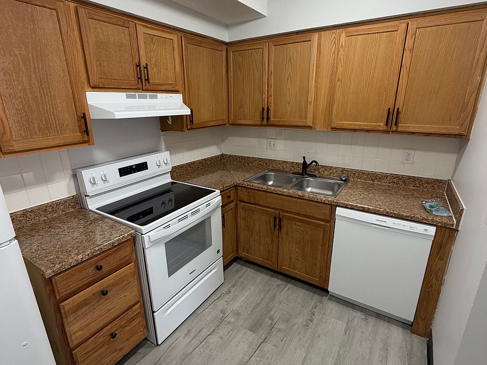 1st image of 6522 E 125th St APT 3