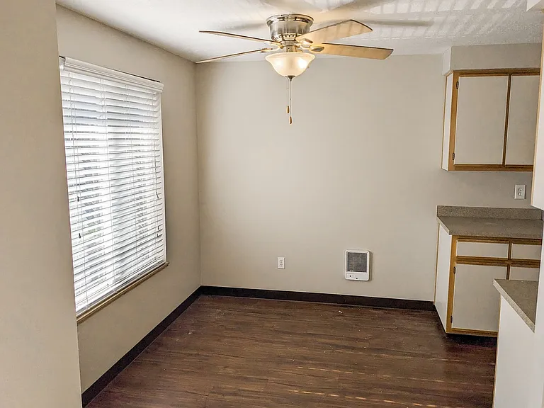 Silverwood Apartments — Photo 34
