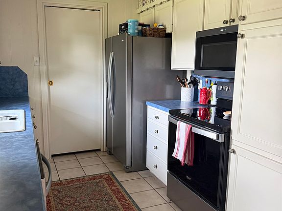 5th image of 2106 E Harold St