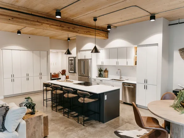 The Dakota Flats at Cherapa Place