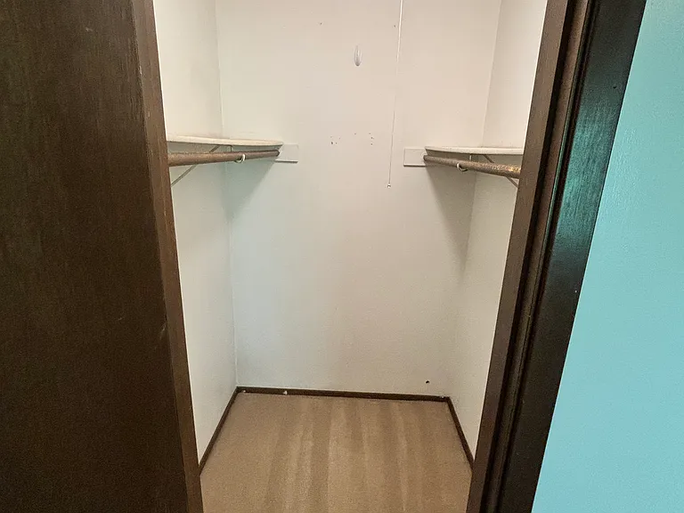 702 Shannon Rd — Photo 17