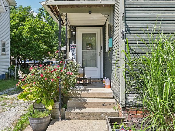 5th image of 216 Henry St