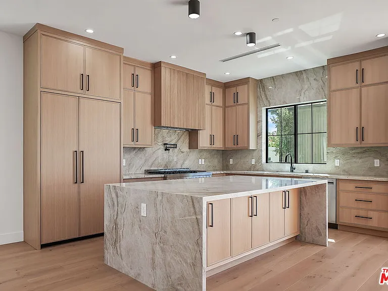 5917 Rhodes Ave — Photo 14