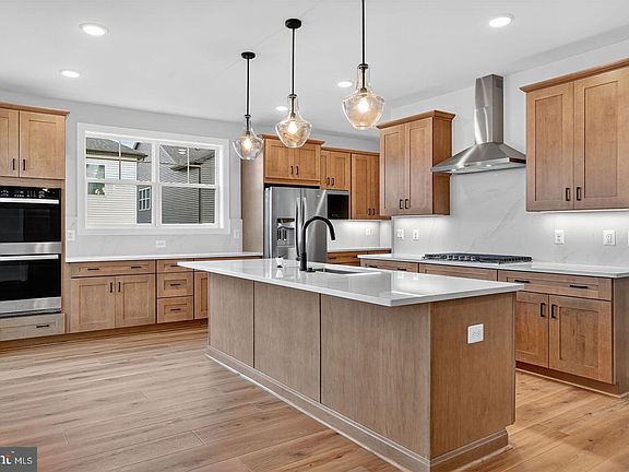 2nd image of 41800 Preston Falls Way