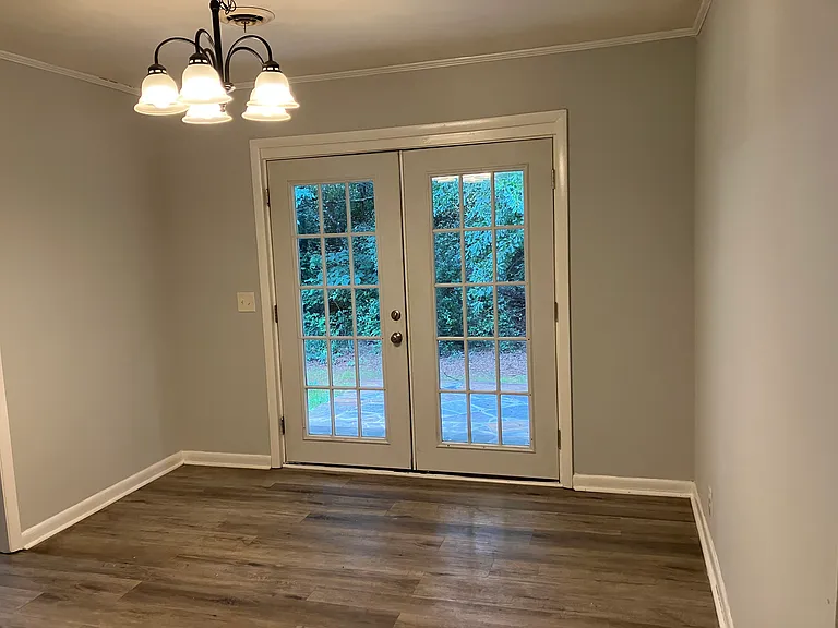 205 Arrowhead Dr — Photo 3