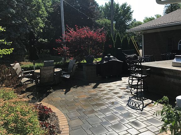 5th image of 9455 Lake Pointe Dr