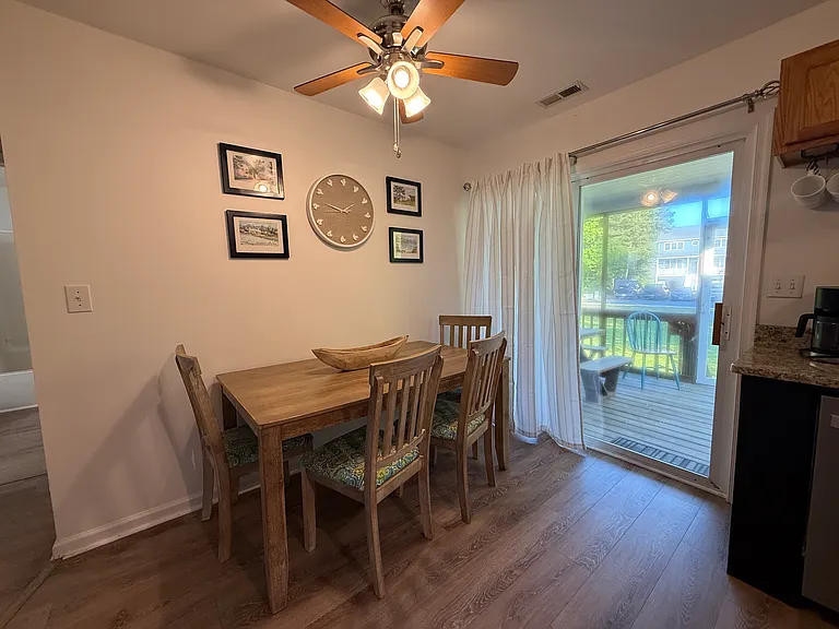 3488 Willow St — Photo 15