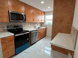 James Central Towers Cond, Miami Beach, FL 33139