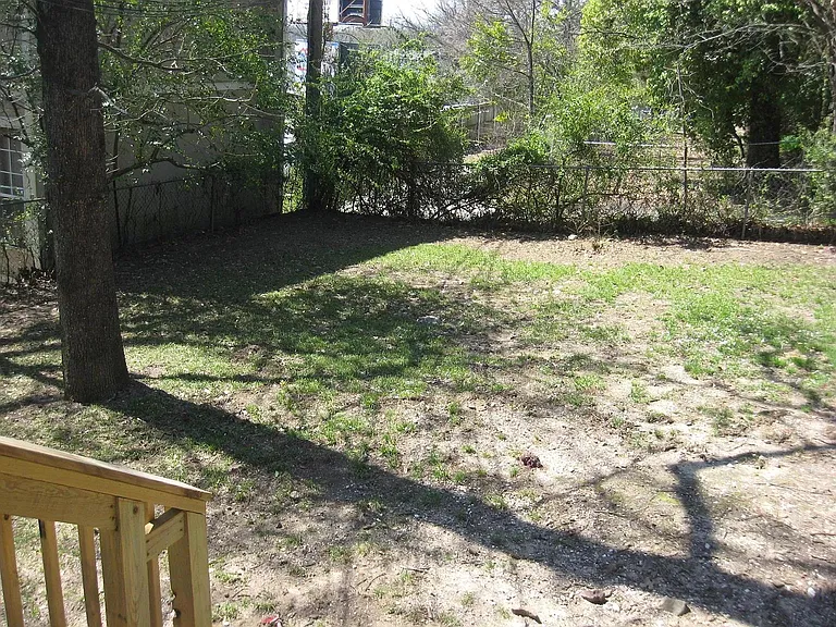 822 N Spruce St — Photo 2