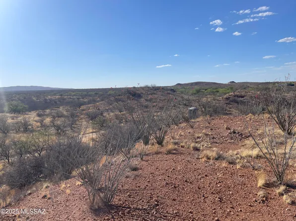 S Wright Brothers Way #2/3, Sahuarita, AZ 85629