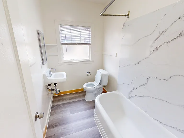521 W Macarthur Blvd #3 — Photo 9