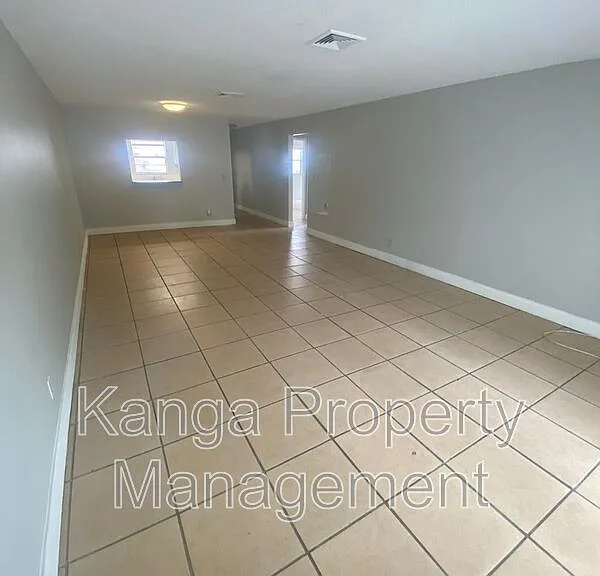 4329 Cocoanut Rd — Photo 9