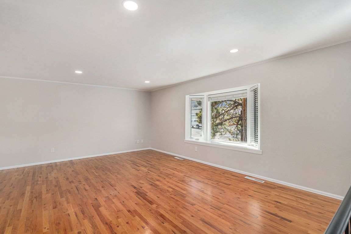 next background image