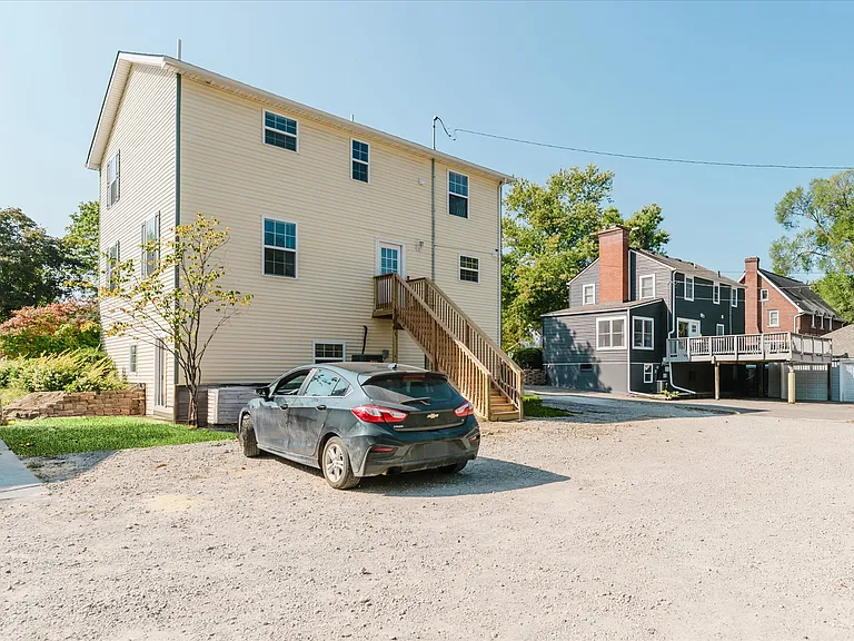 1210 Washtenaw Ave — Photo 39