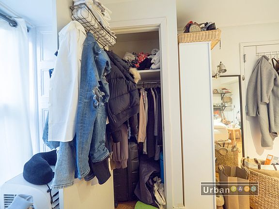 5th image of 1145 Dean St #1B