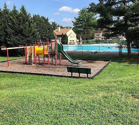 8 Appledowre Ct — Photo 17