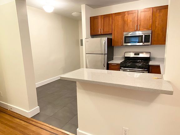 2nd image of 1035 Bush St #C
