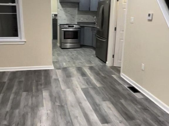 4th image of 3070 Braddock St #2