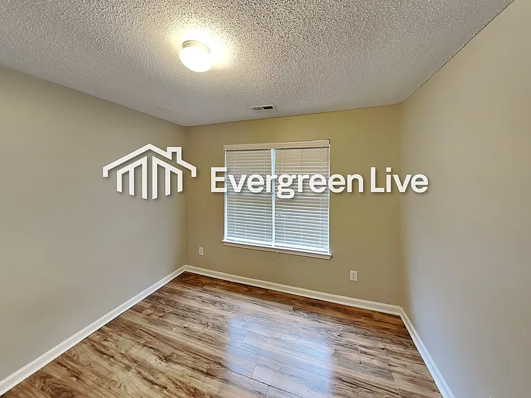 1356 Crestridge Ln — Photo 12