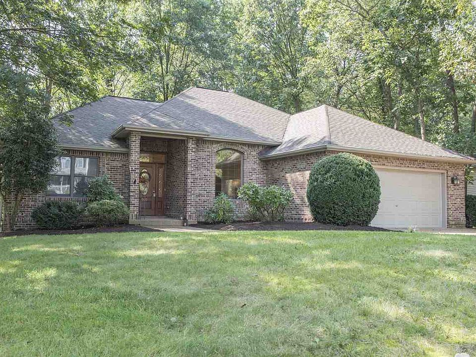 1st image of 690 Wyndham Woods Cir