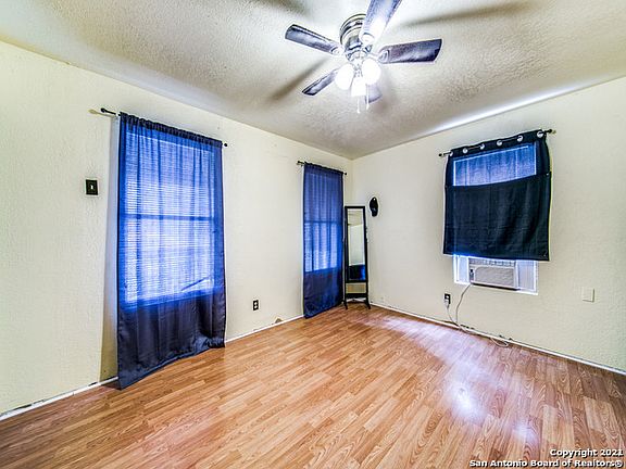 5th image of 118 Cosgrove St