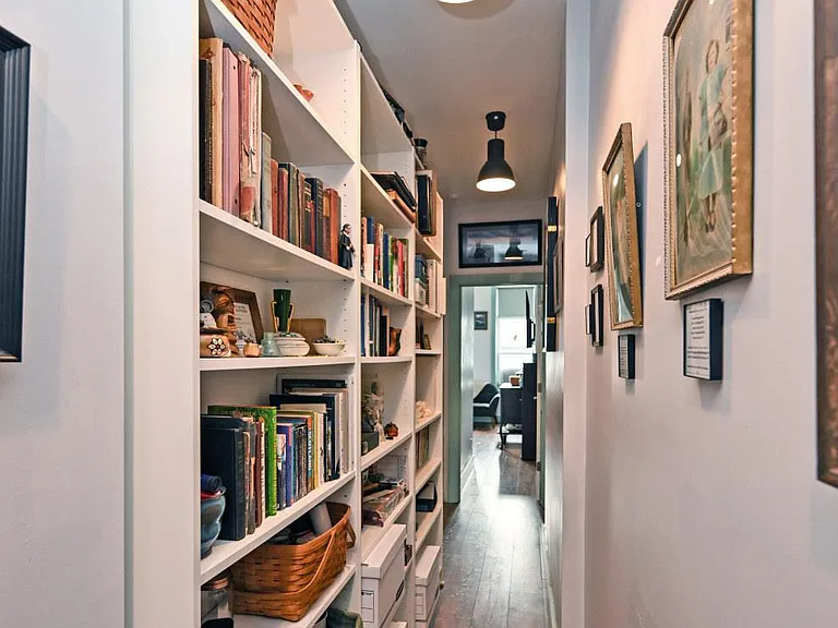 118 E Liberty St #A — Photo 4