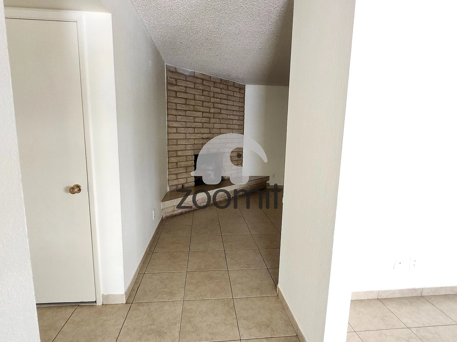 4 bed, 1855 sqft, $2,194 — Photo 3