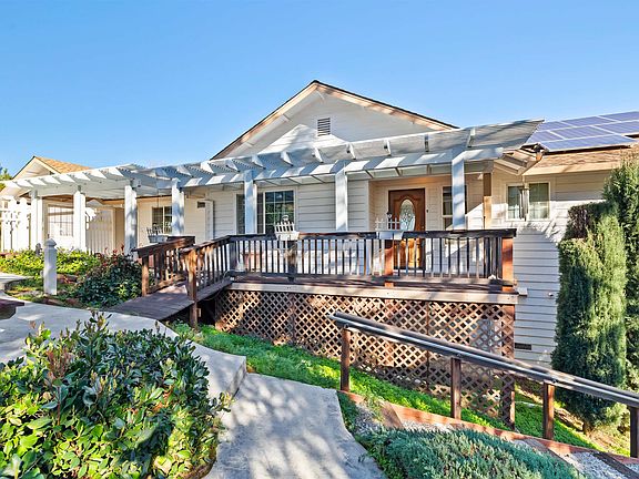 2nd image of 15830 Ridgefield Ct