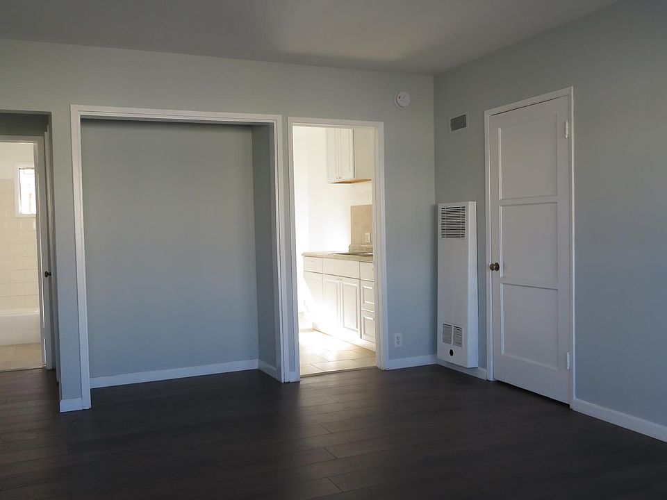 1st image of 6711 Tujunga Ave APT 4
