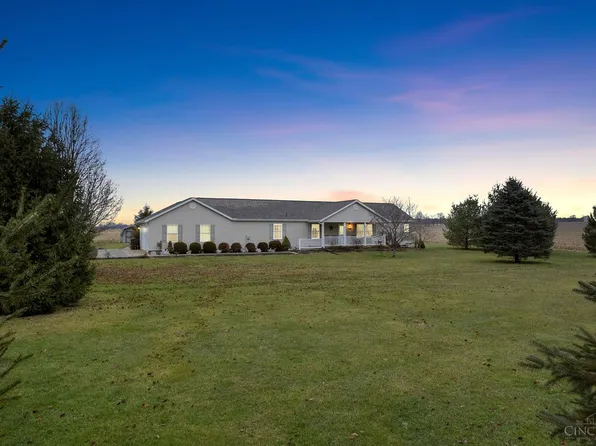 828 Gumley Rd, Blanchester, OH 45107