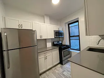 Rented by Hillel Realty Group