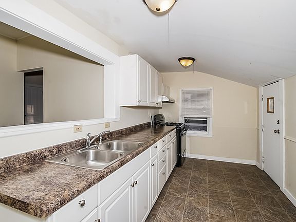 5th image of 868 Palace Ave