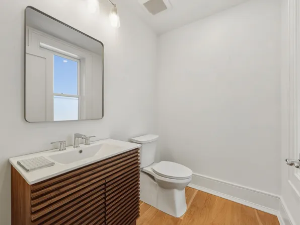 647 Jersey Avenue image 15 of 36