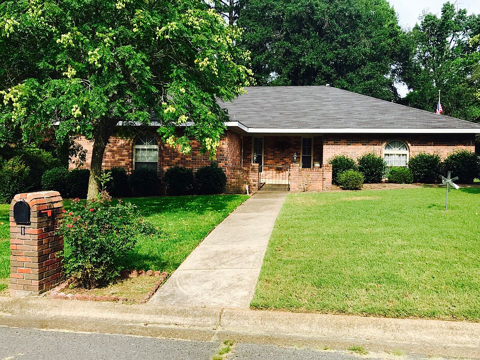 1st image of 1 Concord Cir