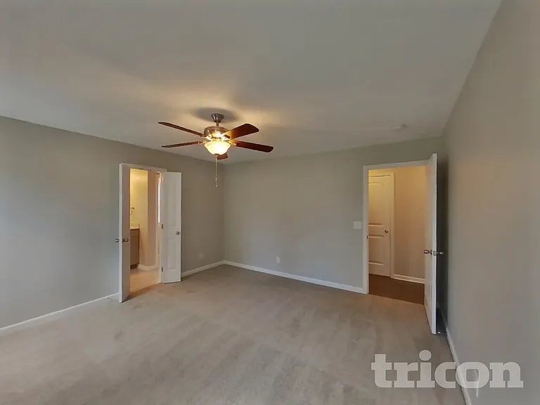 549 Medallion Cir — Photo 8
