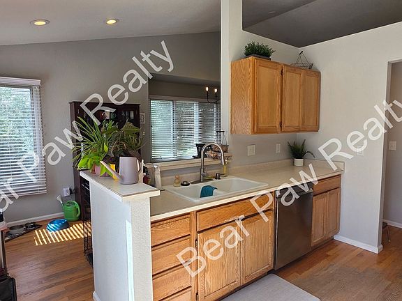 5th image of 5605 Bluff Pl