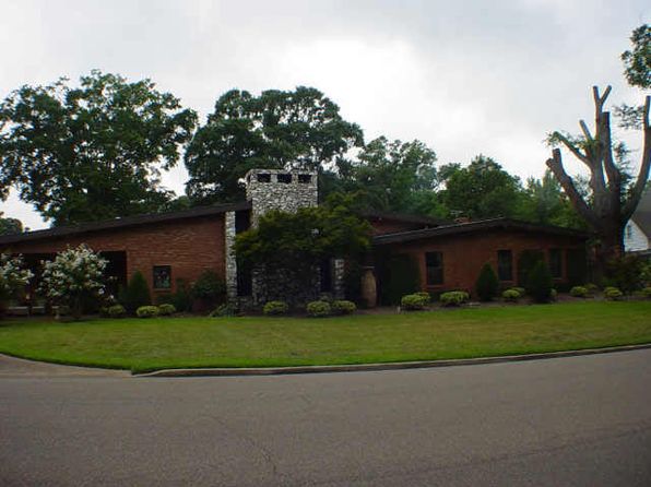 212 2nd Ave SW, Magee, MS 39111