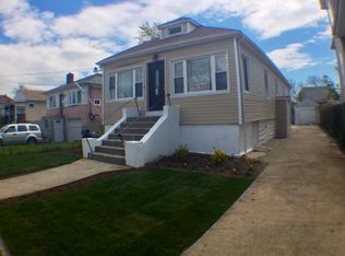 1490 Dunbar St, Far Rockaway, NY 11691