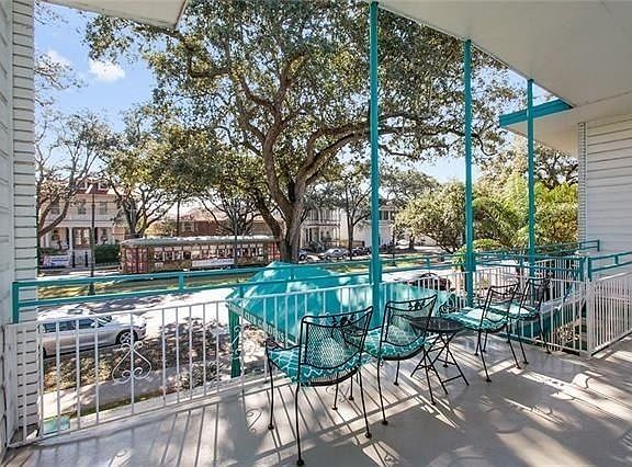 2nd image of 2833 Saint Charles Ave APT 28
