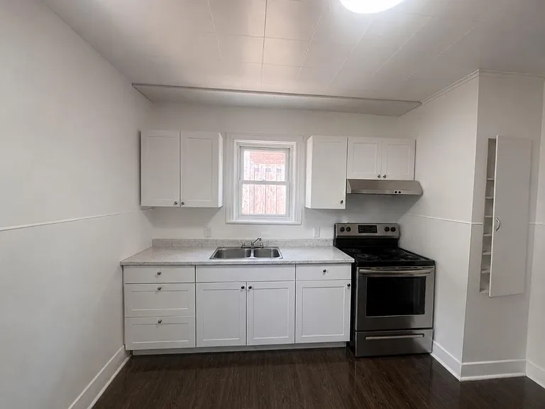 415 Eva Ave — Photo 6