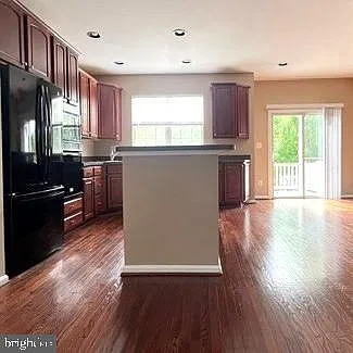44314 Cornish Ln — Photo 22