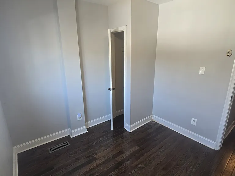 2432 S Hutchinson St — Photo 21