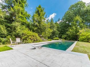 8895 Rum Rdg, Jonesboro, GA 30236