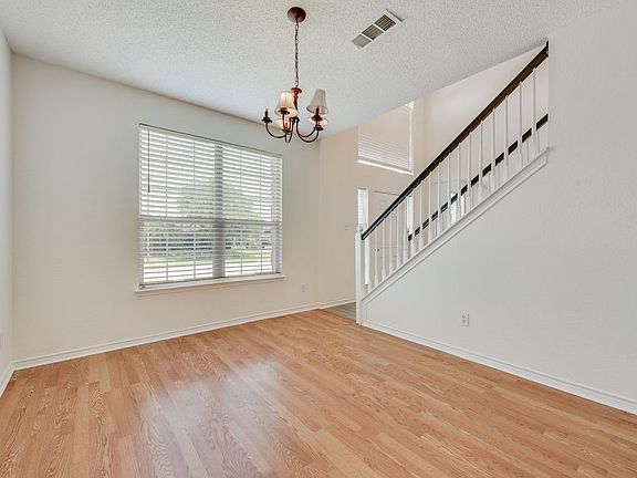 4th image of 1414 Berkley Rd