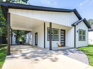 185 Barcelona St, Mabank, TX 75156